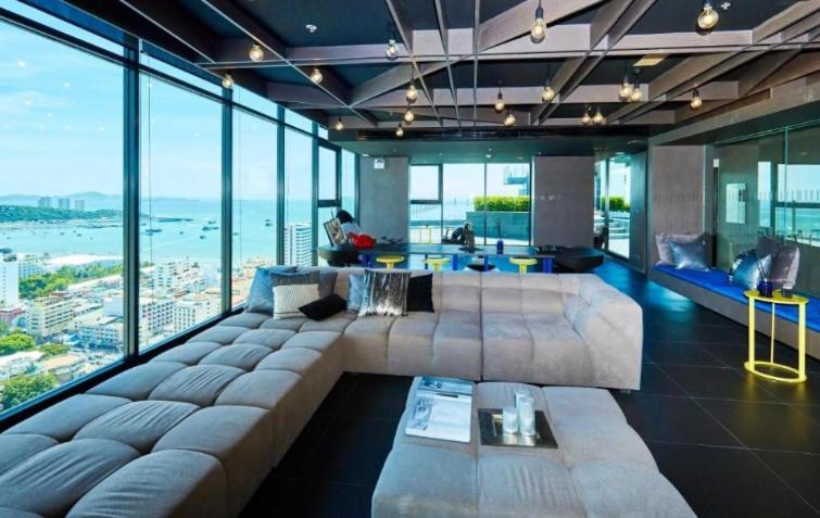 Base Central Pattaya Long Balcony King-Bed With Infinity Pool & Free Netflix! Exterior foto